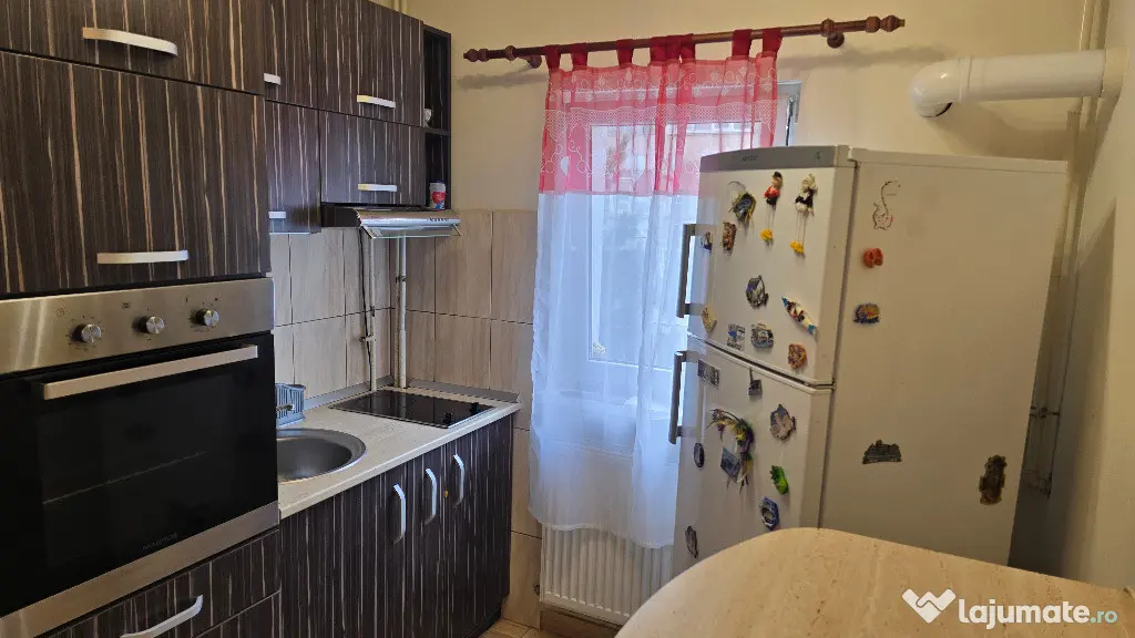 Inchiriez garsoniera decomandata in Deva, strada Zamfirescu, etaj 2,