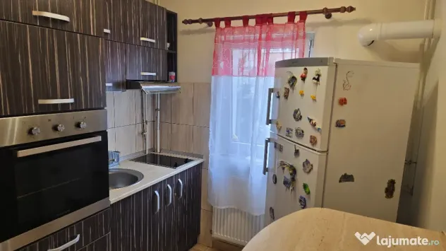 Inchiriez garsoniera decomandata in Deva, strada Zamfirescu, etaj 2,