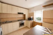 Apartament luminos cu 2 camere decomandate, Rasnov, Brasov. 