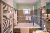 Apartament luminos cu 2 camere decomandate, Rasnov, Brasov.