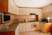 Apartament luminos cu 2 camere decomandate, Rasnov, Brasov.