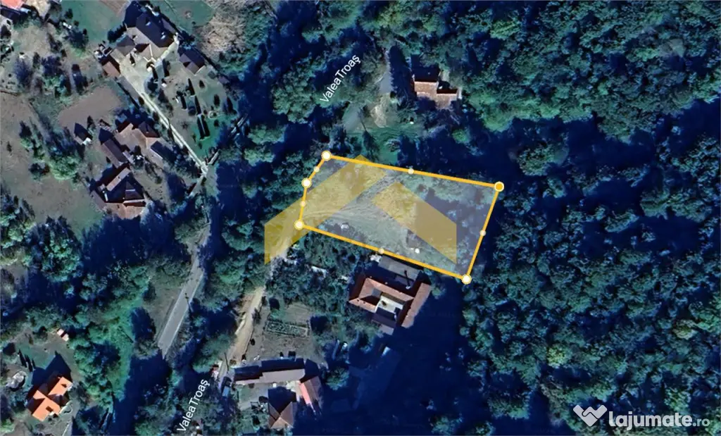 Teren intravilan 2.635 mp Savarsin ideal casa sau investitie