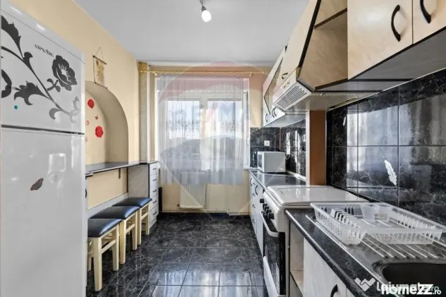 Apartament 3 camere, centrală proprie, Podgoria / Arad