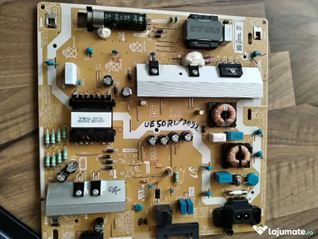 Dezmembrez samsung ue50ru7092u