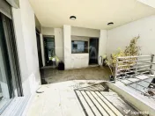 Apartament cu promenada la lac, parcare si boxa incluse 