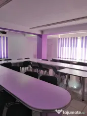 Vând mobilier sală de conferințe