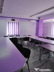 Vând mobilier sală de conferințe