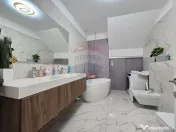 Rar pe piață: apartament la vilă, curte exclusivă de ... 