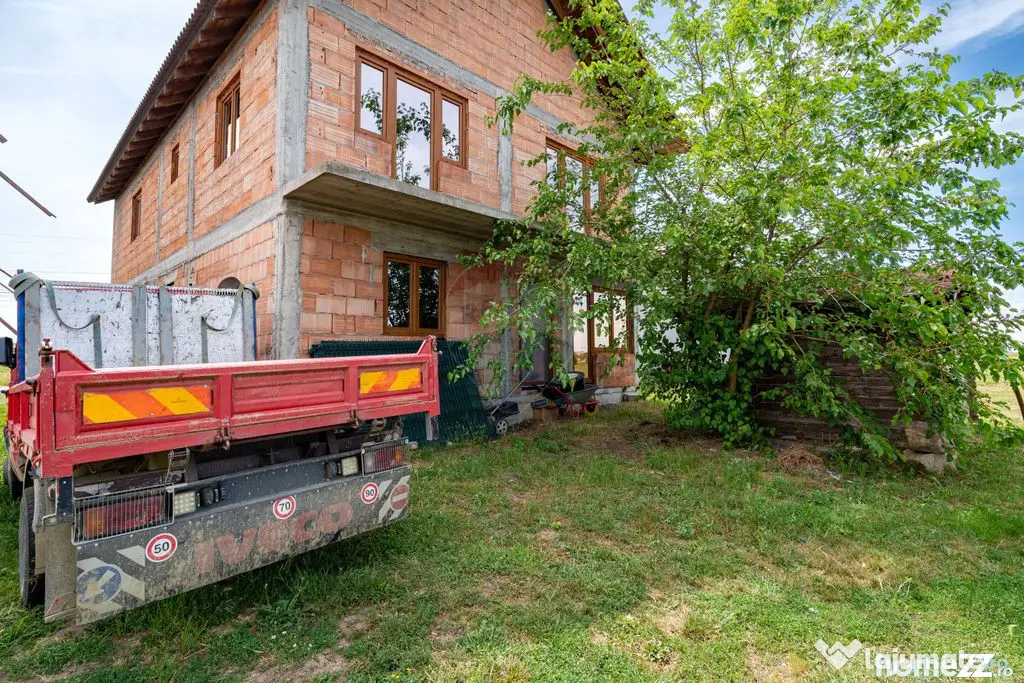 Casă nouă de vânzare cu 5 camere, 225mp, întabulată,... - Fantanele (Arad)