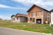 Casă / Vilă nouă de vânzare, la roșu, 5 camere, 225m... 
