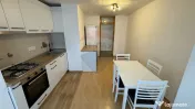 DE INCHIRIAT: Apartament cu 2 camere zona Hotel Europa 