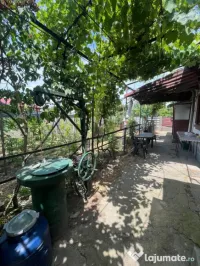 Casă cu teren 468 mp și deschidere la 2 străzi asfaltate, 