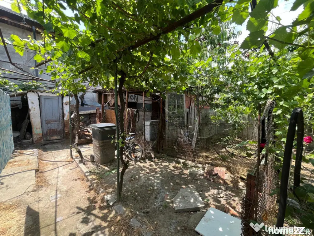 Casă cu teren 468 mp și deschidere la 2 străzi asfaltate? - Craiova (Dolj)
