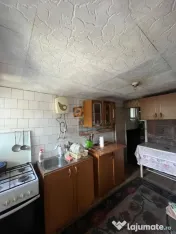 Casă cu teren 468 mp și deschidere la 2 străzi asfaltate, 