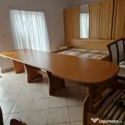 Masă extensibilă din lemn masiv