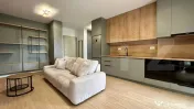 Apartament modern la prima închiriere , Central + Loc de pa 