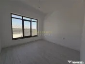 Casa parter- 4 camere- beci- 800m de autobuz,scoala, gradini