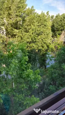 Închiriez garsonieră 41 m2 cu vedere la râul Colentina