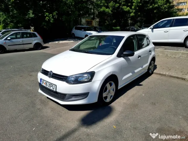 vând polo an 2011 . benzină 1.2