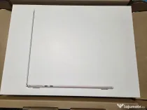 Apple Mcbook air 15" ,M4