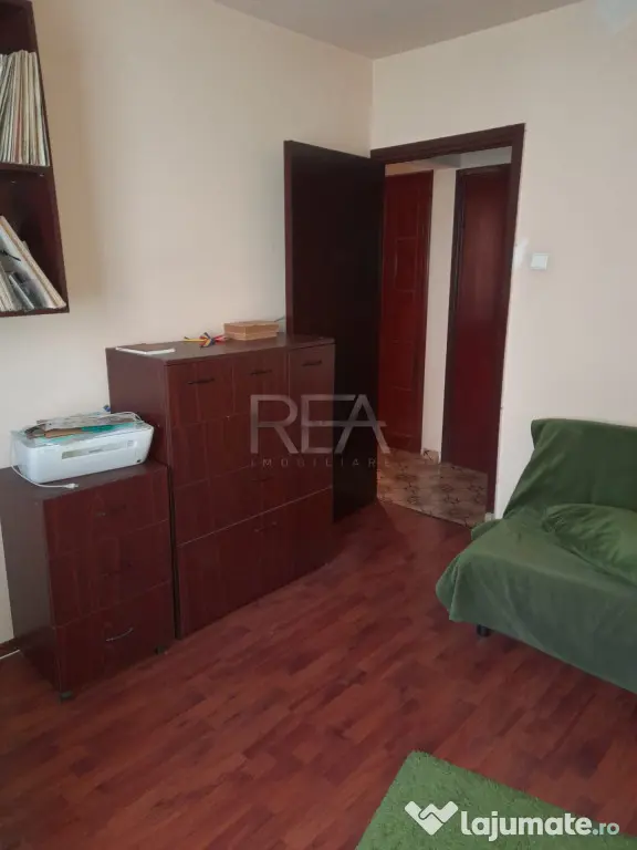 3 camere 3/8, 70mp, bloc 1982-Ghencea