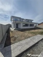 DUPLEX INDIVIDUAL - Despartit prin camera Tehnica - bucat