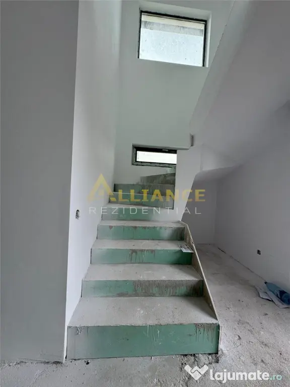 Vila P 1 cu 4 camere - 2 bai { Popesti Leordeni }