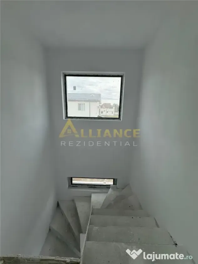 Vila P 1 cu 4 camere - 2 bai { Popesti Leordeni }