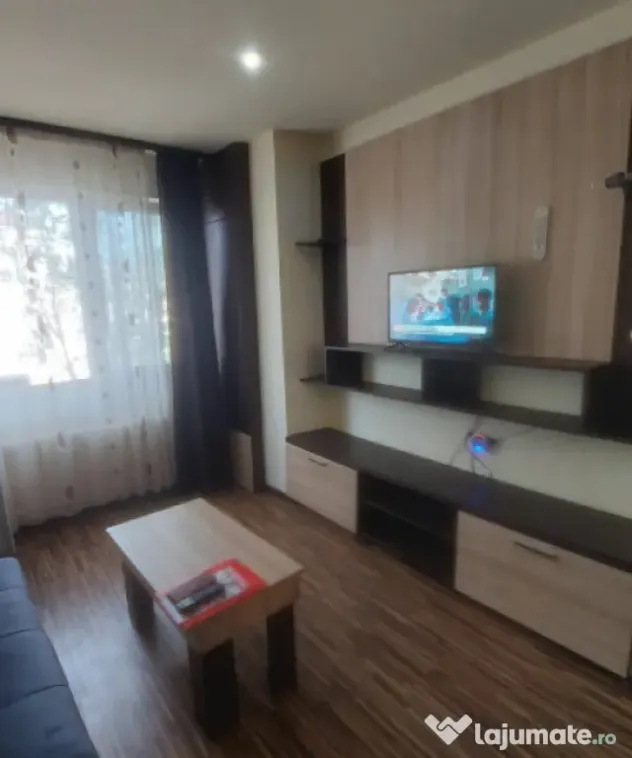 Garsoniera de vanzare in zona Far