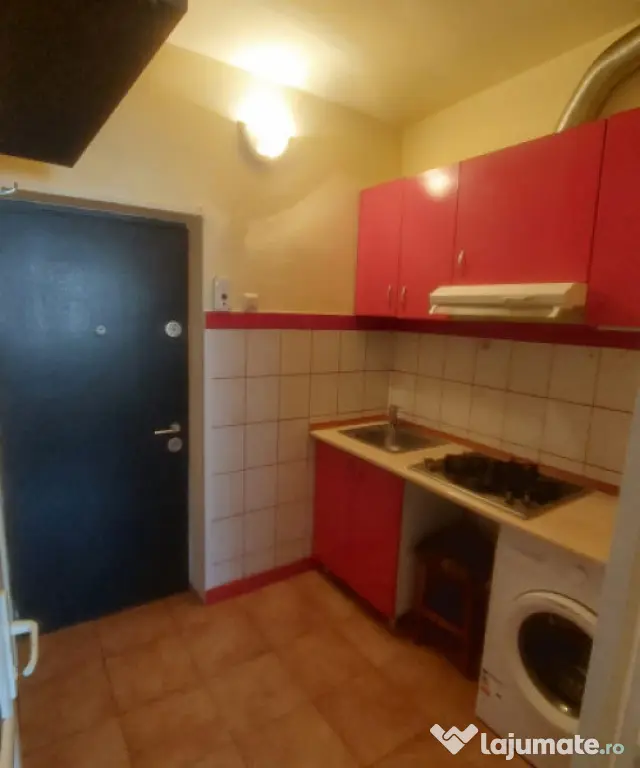 Garsoniera de vanzare in zona Far