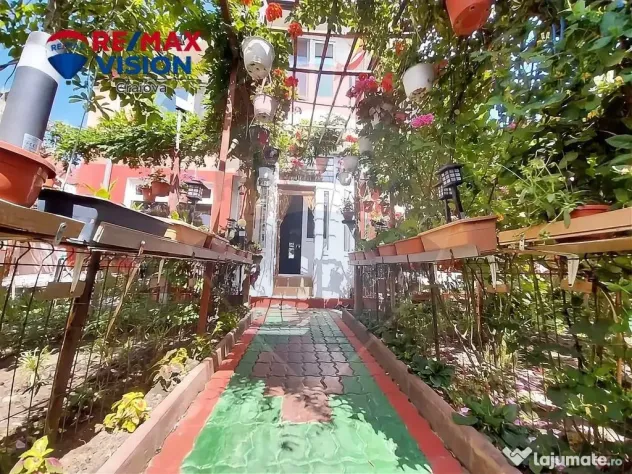 Casă / Vilă cu 4 camere de vânzare în zona Brestei