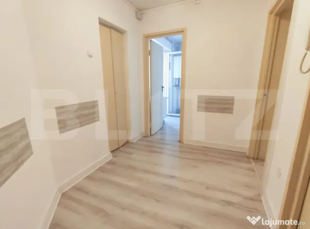 Spațiu birou 30 mp, 2 camere, balcon, zona centrală lâng?