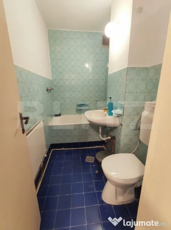Spațiu birou 30 mp, 2 camere, balcon, zona centrală lâng?