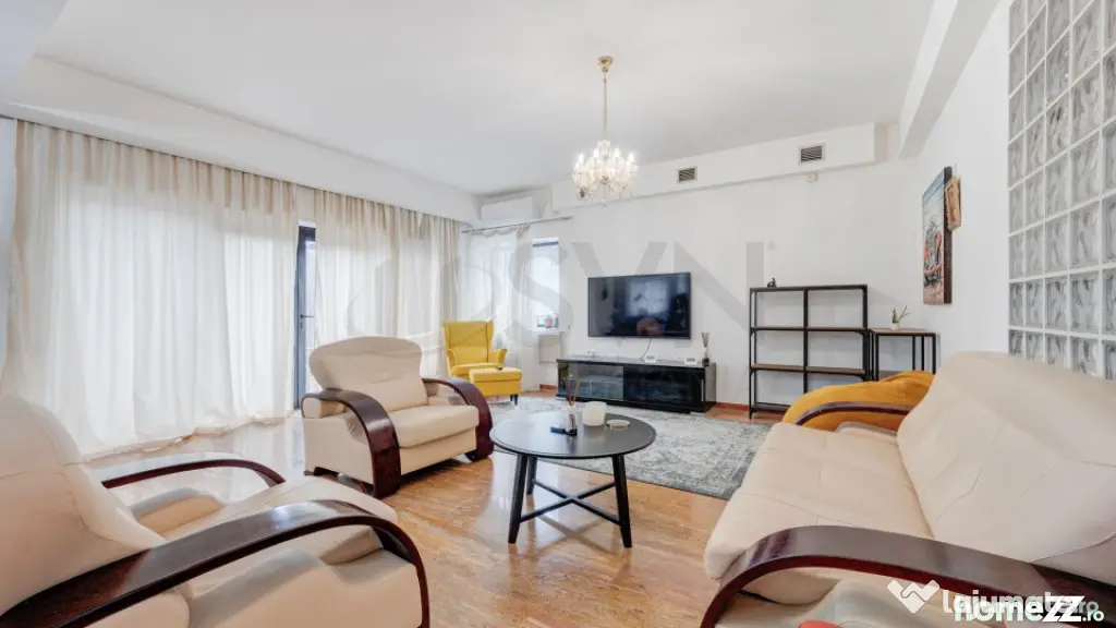 Casa moderna cu influente mediteraneene l Jandarmeriei