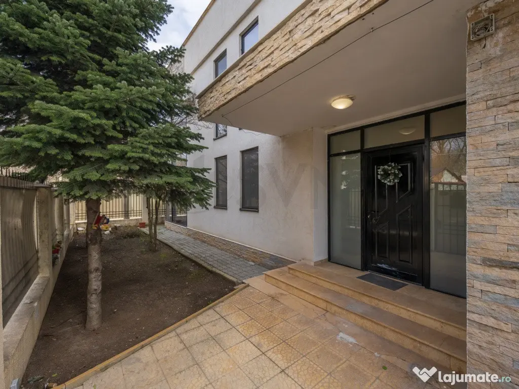 Casa moderna cu influente mediteraneene l Jandarmeriei