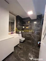 Apartament spectaculos cu teras#259; uria#537;#259; de 107 m 