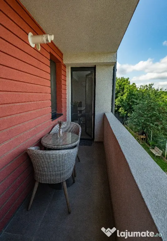 Acasă în Girocului apartament 3camere,2parcări CF,încălzire pardoseală