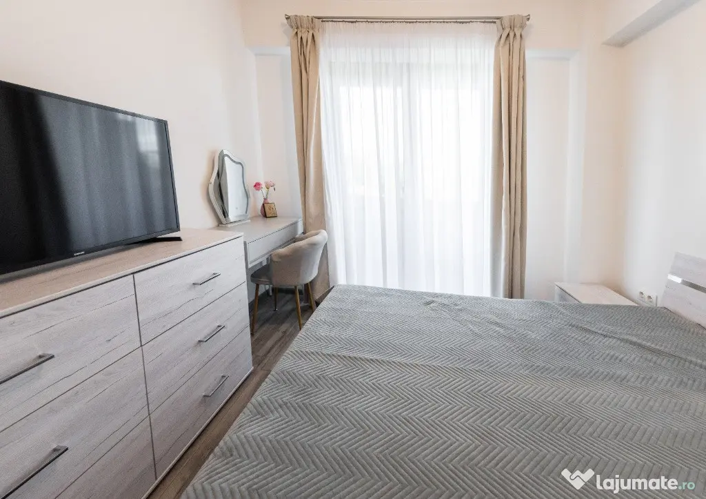 Acasă în Girocului apartament 3camere,2parcări CF,încălzire pardoseală