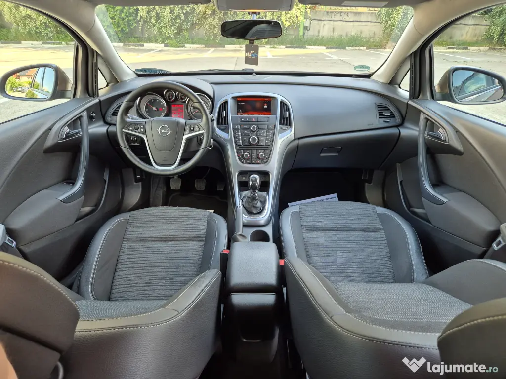 Opel Astra J 2015 1.6 CDTI 135 CP euro 6 / RATE fara avans