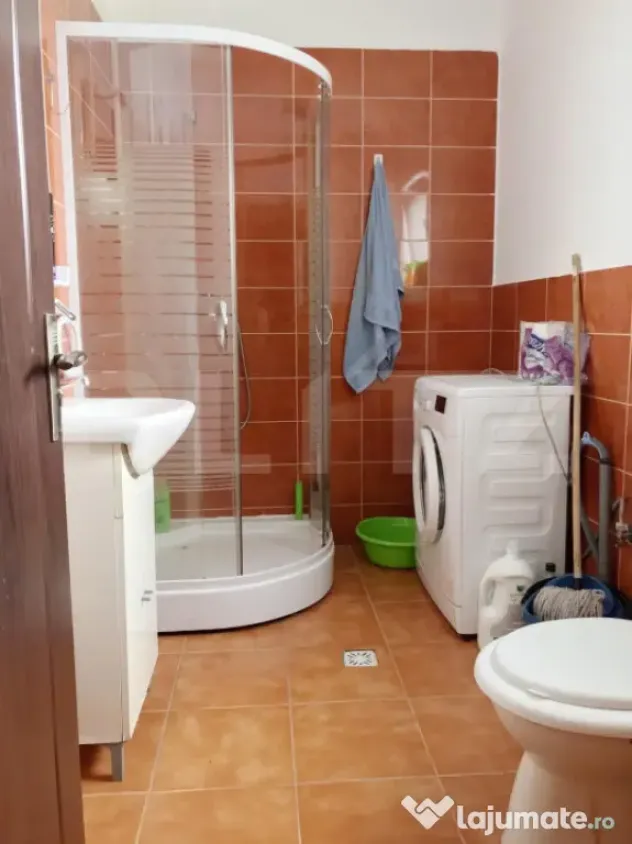 Apartament 2 camere, decomandat, A.C., 54mp, zona Fsega
