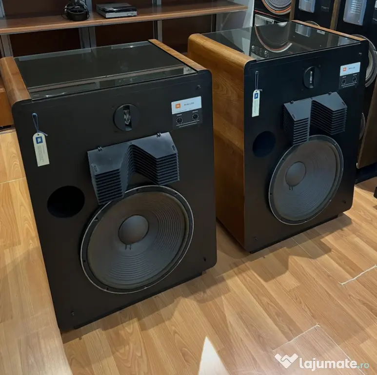 JBL L300 Summit