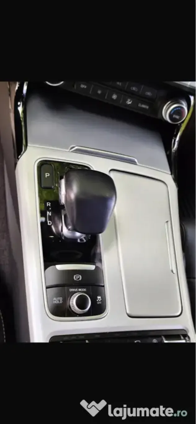 Kia Stinger auto