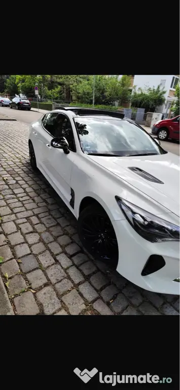 Kia Stinger auto