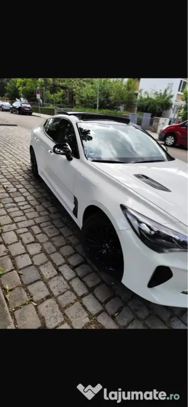 Kia Stinger auto