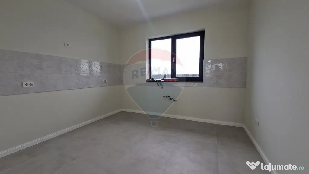 Casă nouă de vânzare I 400 mp teren | Încălzire în ...