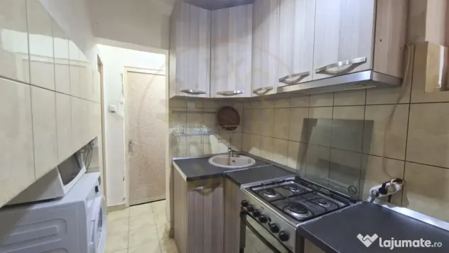 Apartament de 2 camere et.1 zona Piață Razboeni