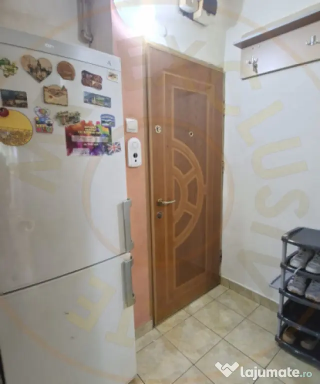 Apartament de 2 camere et.1 zona Piață Razboeni