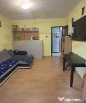 Apartament de 2 camere et.1 zona Piață Razboeni