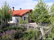 Casă individuală 109mp, teren 5550mp - Hudum