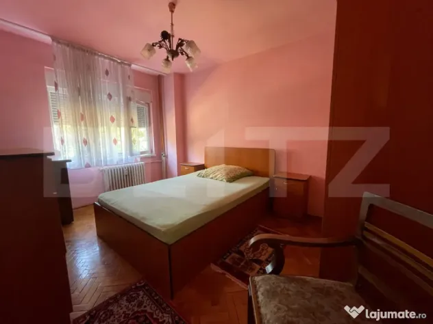 Apartament cu 3 camere de închiriat – Ultracentral, etaj